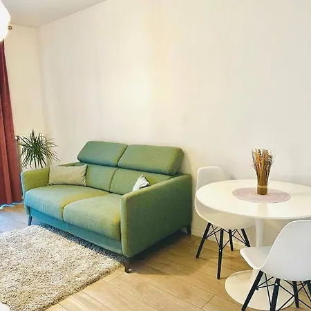 Apartmán Apartament Blisko Centrum Warszawy *