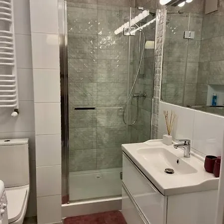 Apartament Blisko Centrum Warszawy * Varşova