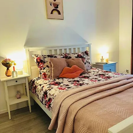 Apartament Blisko Centrum Warszawy Daire