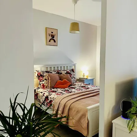 Apartament Blisko Centrum Warszawy *