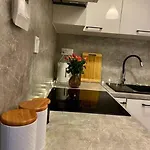 Apartament Blisko Centrum Warszawy Apartment *