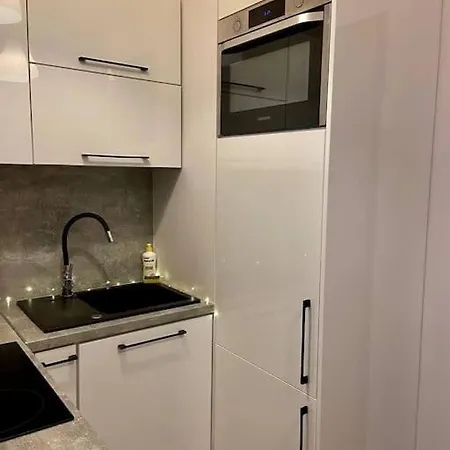 Apartament Blisko Centrum Warszawy